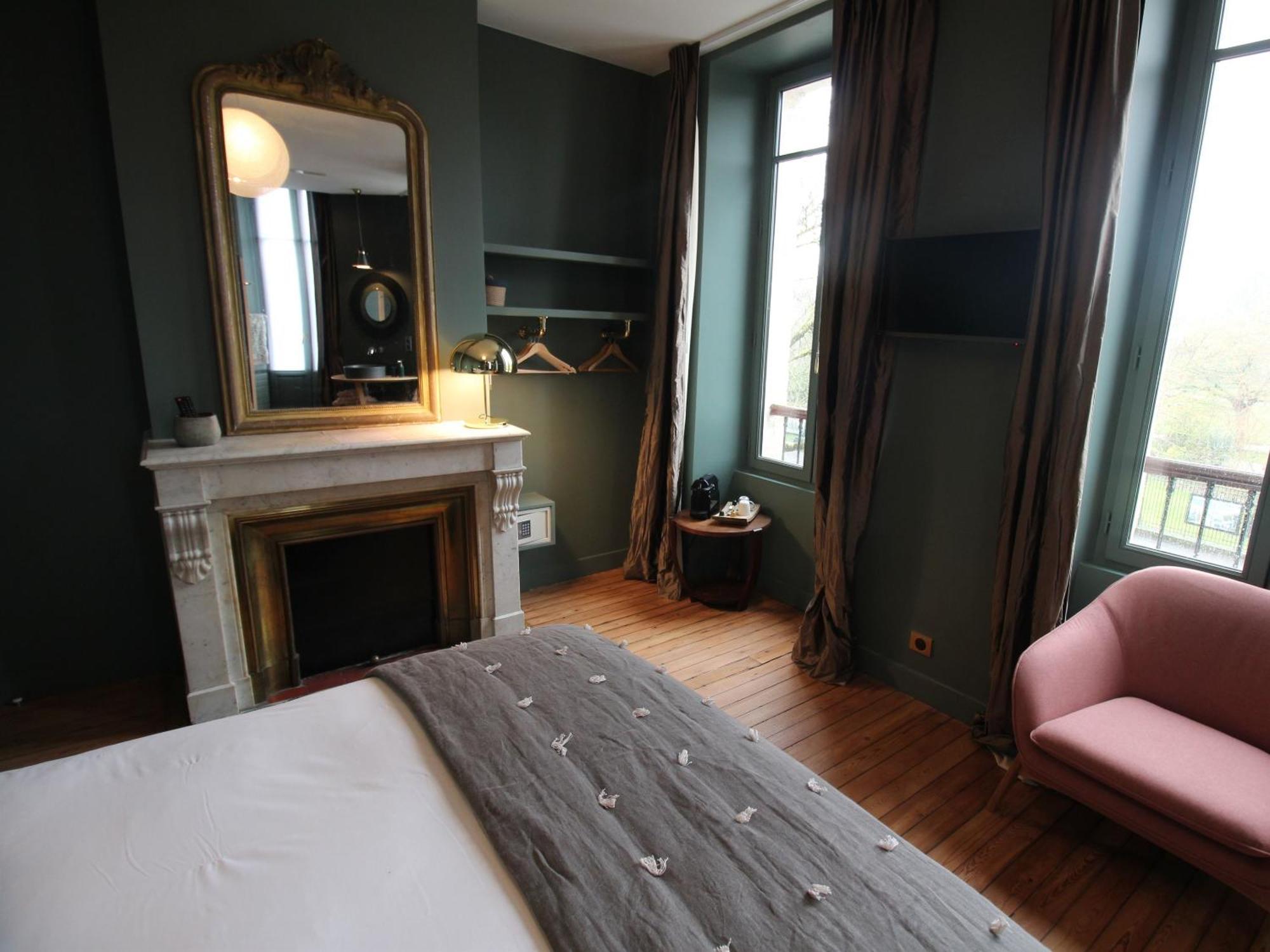 เลสกาปาด บอร์ดแลส - โกเต ฌาร์แด็ง Bed & Breakfast บอร์โด ภายนอก รูปภาพ